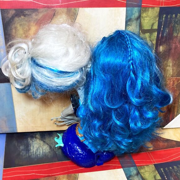 Monster High Peri and Pearl Serpentine Styling Head 2-Headed Doll Play Hair - Picture 2 of 10